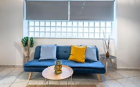 Larissa city center appartment ολοκαίνουργιο κομψό
